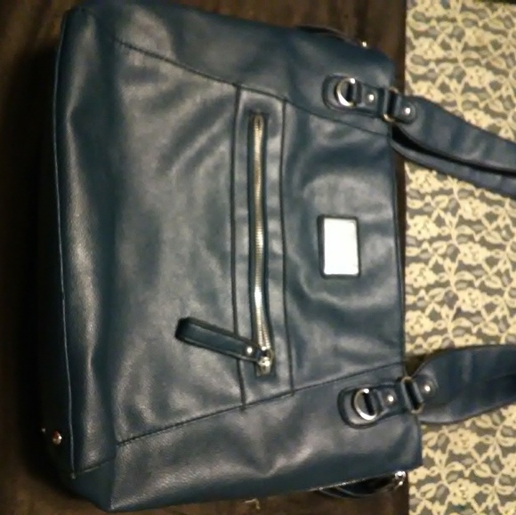 Purse - Picture 1 of 2
